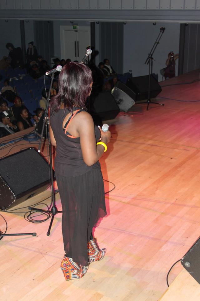 140614singer-adante-performing.jpg